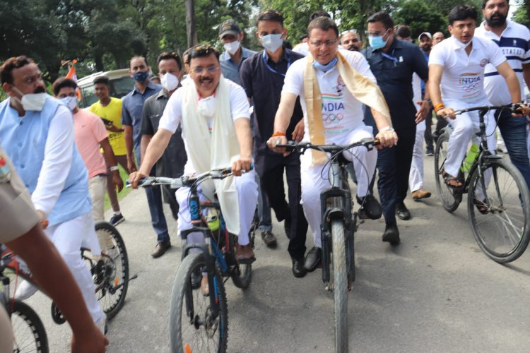 पुष्कर सिंह धामी ने पौधारोपण कर चेस फाॅर इण्डिया कार्यक्रम में प्रतिभाग किया