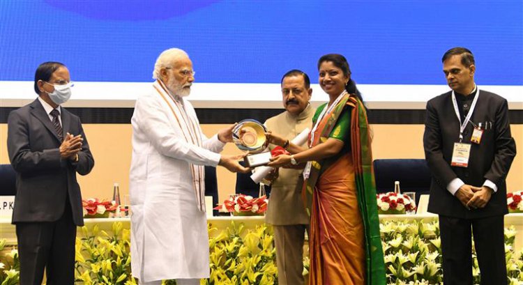 "हमारे फैसलों में हमेशा 'राष्ट्र प्रथम' की झलक मिलनी चाहिए" - प्रधानमंत्री नरेन्द्र मोदी