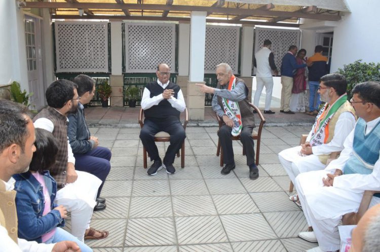 भाजपा छोड़ एनसीपी मे शामिल हुए जम्मू कश्मीर के सैकड़ों नेता