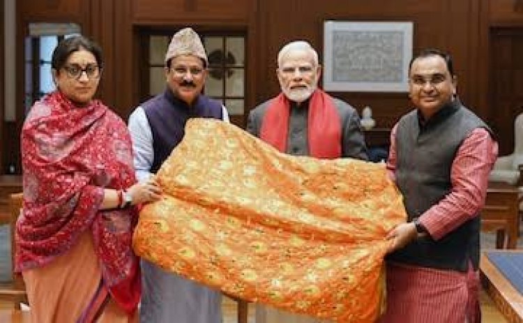 ख्वाजा गरीब नवाज की दरगाह पर चढ़ाई गई प्रधानमंत्री मोदी की चादर